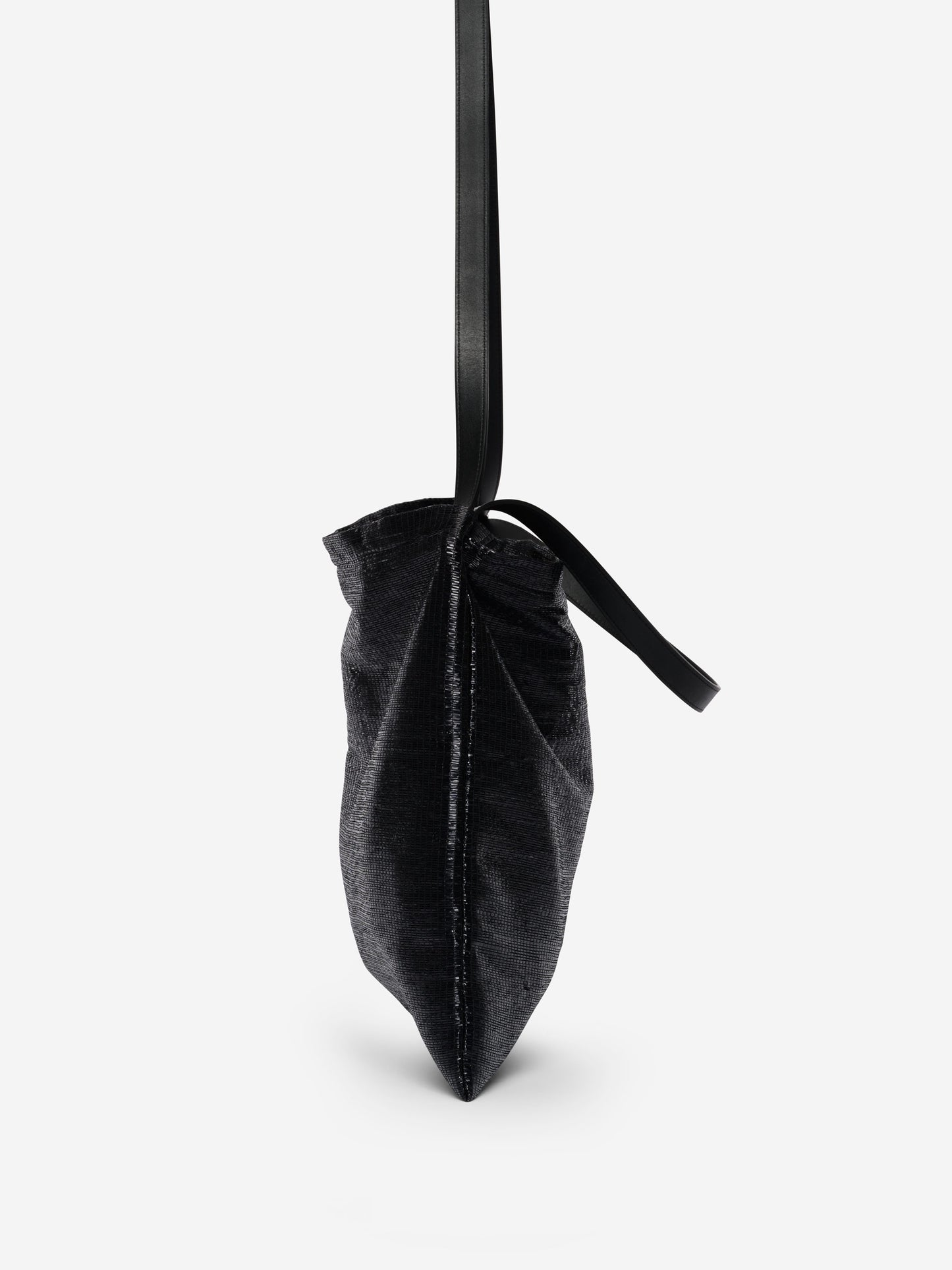 AB 115.1 Messenger Bag Black